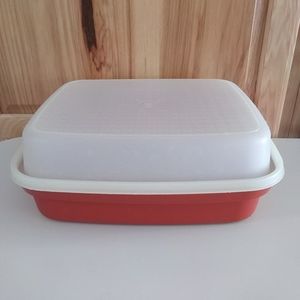 Vintage Tupperware 1294-7 Red Meat Marinade Storage w/Lid Server.